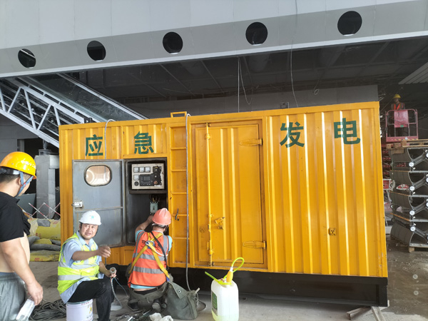 凉城怎样判断空气滤清器是否需要更换？
